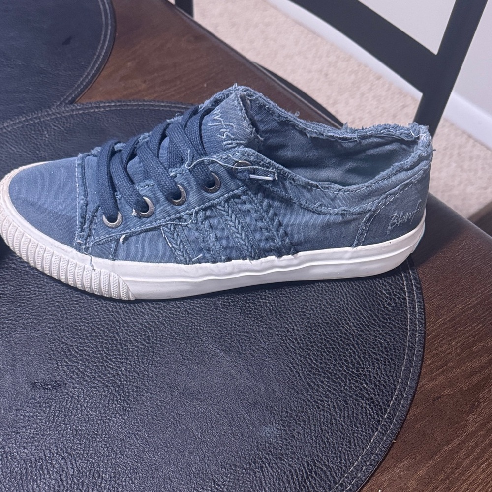Women's Black Canvas Sneakers - Picture 5 of 7